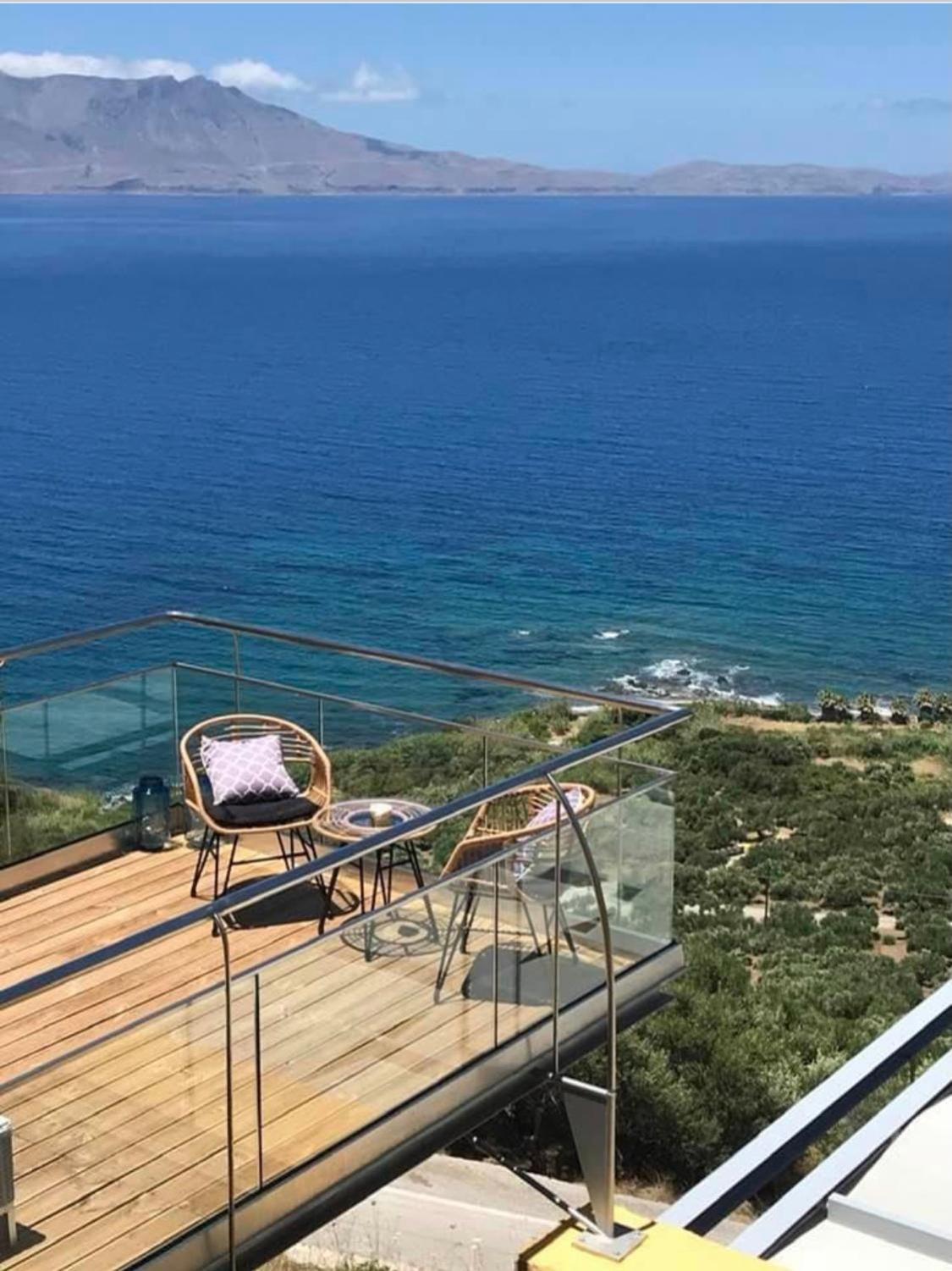 Beachfront Ravdoucha Epavlis Eleni Villa - Pool, Hot Tub, Gym, Sauna, Private Parking, Wifi Chrissi Akti Chania Exterior foto