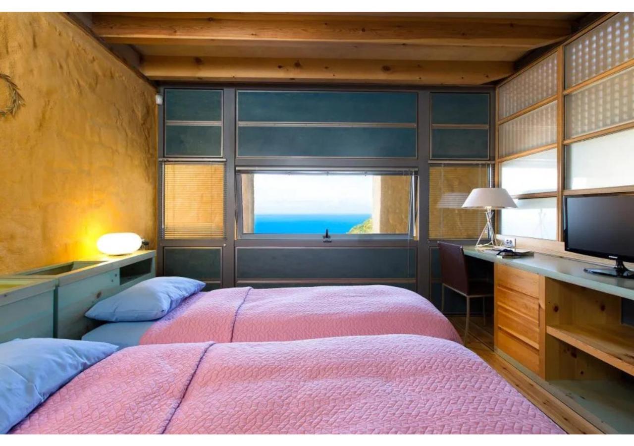 Beachfront Ravdoucha Epavlis Eleni Villa - Pool, Hot Tub, Gym, Sauna, Private Parking, Wifi Chrissi Akti Chania Exterior foto