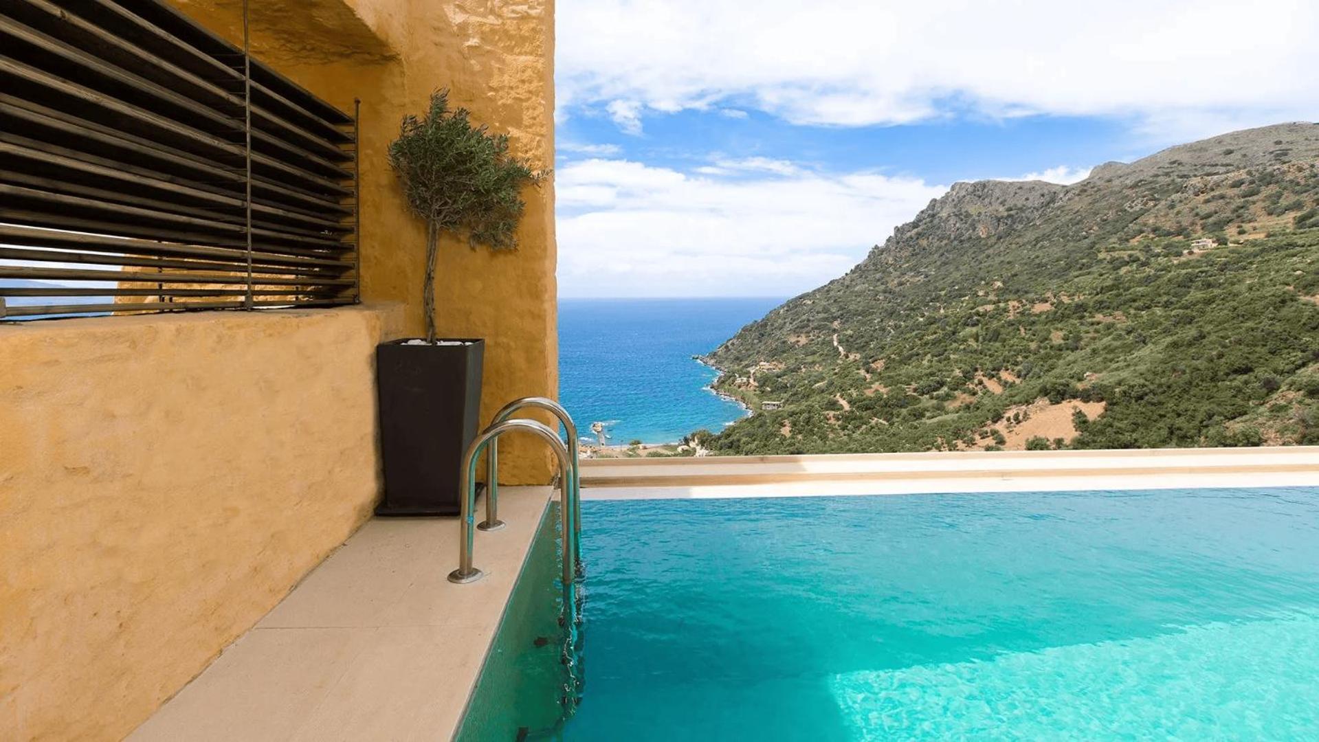 Beachfront Ravdoucha Epavlis Eleni Villa - Pool, Hot Tub, Gym, Sauna, Private Parking, Wifi Chrissi Akti Chania Exterior foto